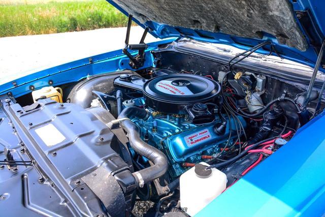 Photo of 1972 Blue Oldsmobile Cutlass
