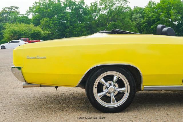 Photo of 1966 Yellow Chevrolet Chevelle