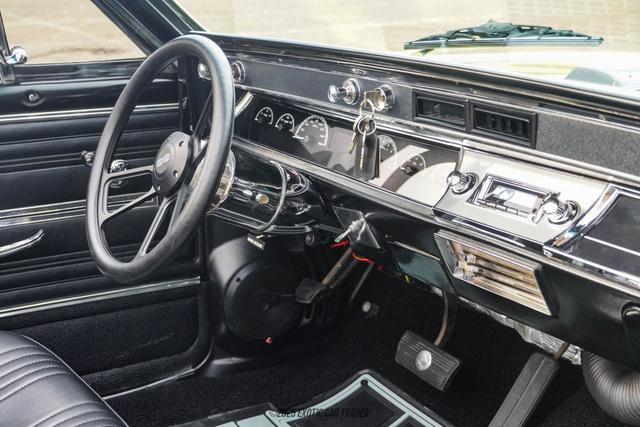 Photo of 1966 Yellow Chevrolet Chevelle