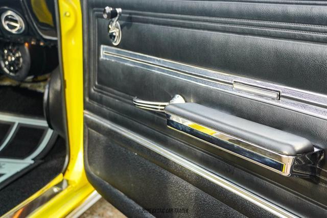 Photo of 1966 Yellow Chevrolet Chevelle