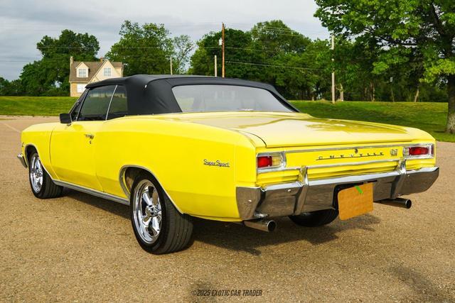 Photo of 1966 Yellow Chevrolet Chevelle