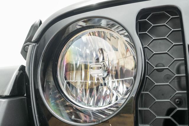 Photo of 2022 Black Clearcoat Jeep Gladiator