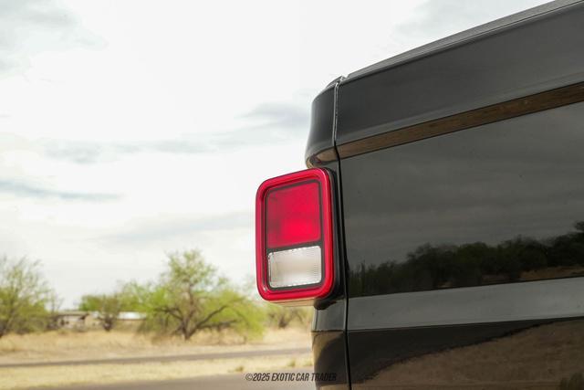 Photo of 2022 Black Clearcoat Jeep Gladiator