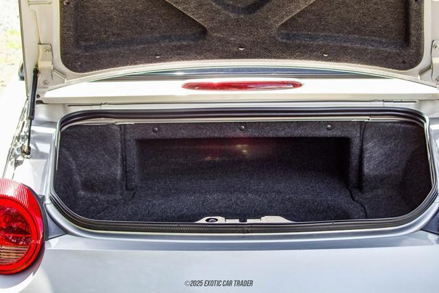 Photo of 2004 Platinum Silver Ford Thunderbird