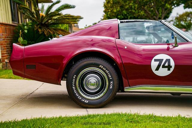 Photo of 1974 Burgundy Chevrolet Corvette