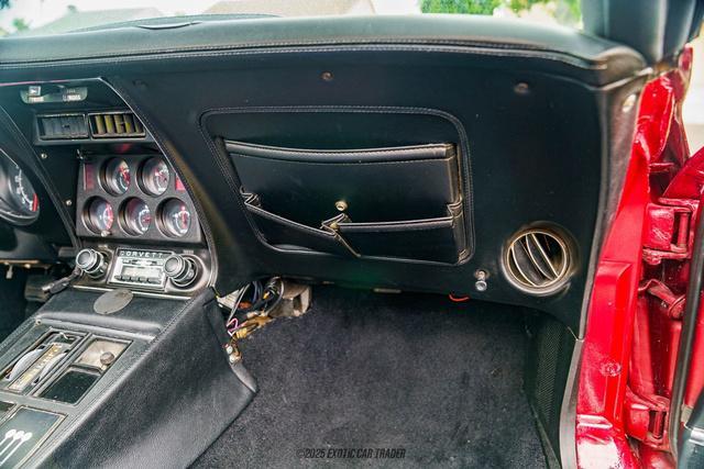 Photo of 1974 Burgundy Chevrolet Corvette