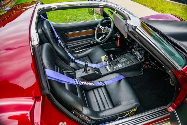 Photo of 1974 Burgundy Chevrolet Corvette