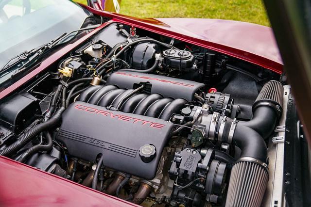 Photo of 1974 Burgundy Chevrolet Corvette