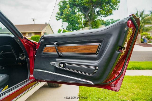 Photo of 1974 Burgundy Chevrolet Corvette