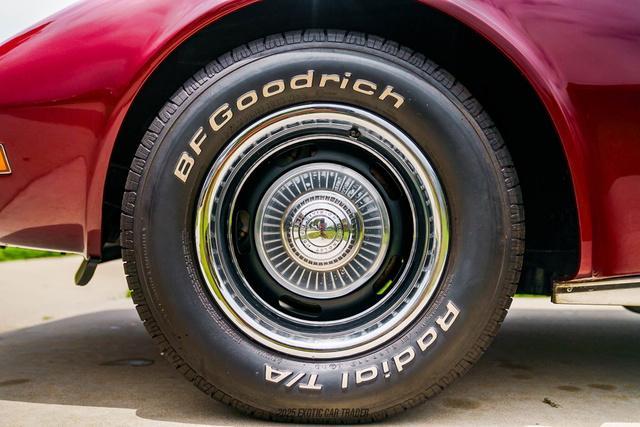 Photo of 1974 Burgundy Chevrolet Corvette