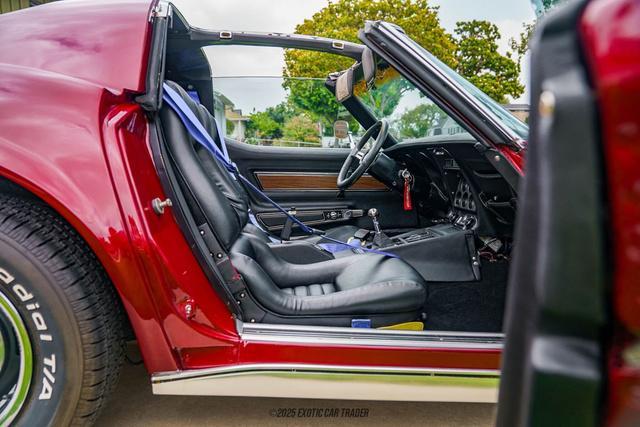 Photo of 1974 Burgundy Chevrolet Corvette
