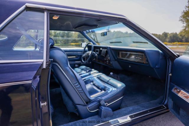 Photo of 1977 Blue Lincoln Mark V