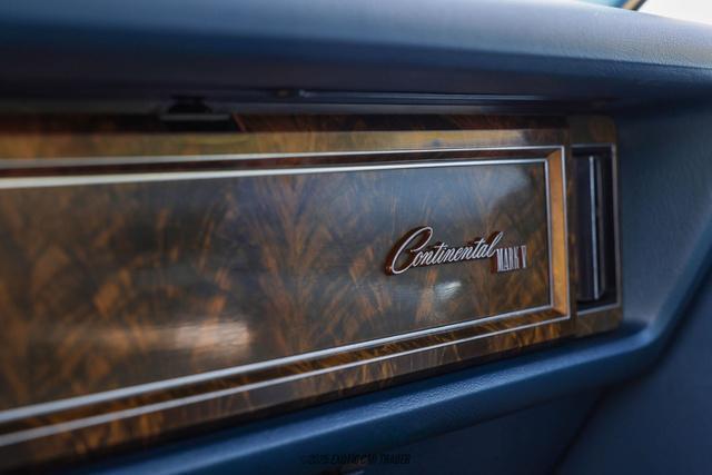 Photo of 1977 Blue Lincoln Mark V
