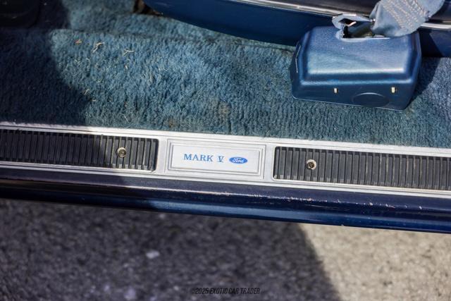 Photo of 1977 Blue Lincoln Mark V