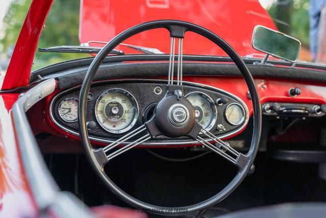 Photo of 1961 Red Austin-Healey 3000
