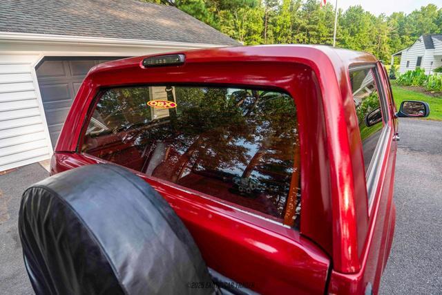 Photo of 1995 Red Ford Bronco
