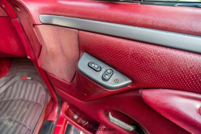 Photo of 1995 Red Ford Bronco