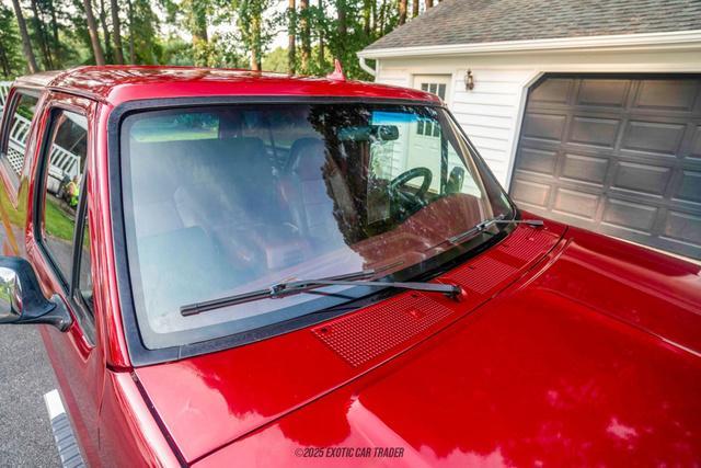 Photo of 1995 Red Ford Bronco
