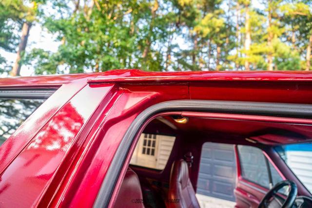 Photo of 1995 Red Ford Bronco