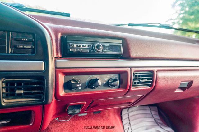 Photo of 1995 Red Ford Bronco