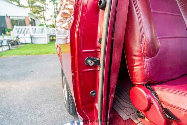 Photo of 1995 Red Ford Bronco