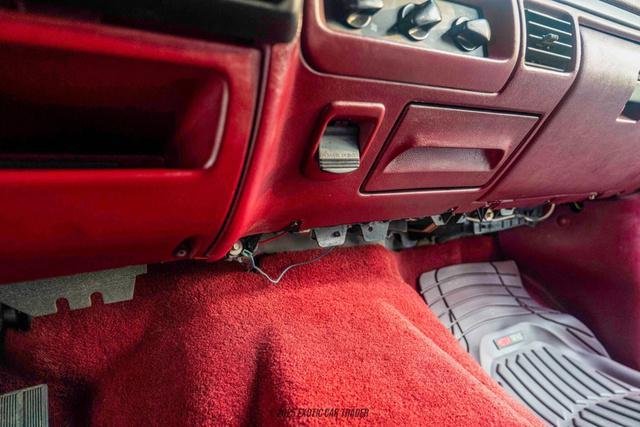 Photo of 1995 Red Ford Bronco