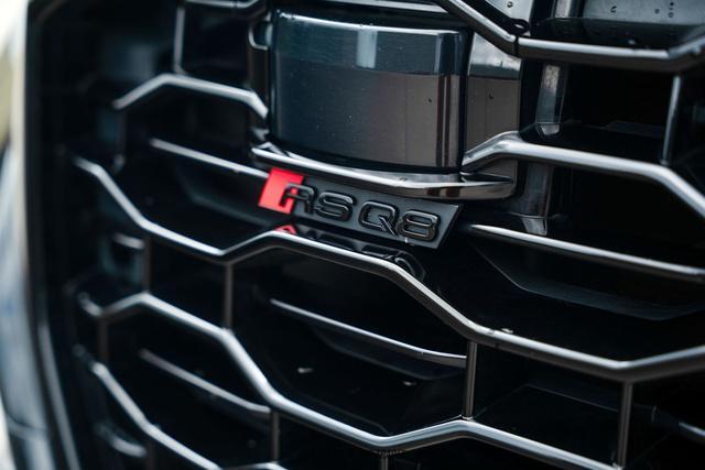 Photo of 2024 Mythos Black Metallic Audi RS Q8