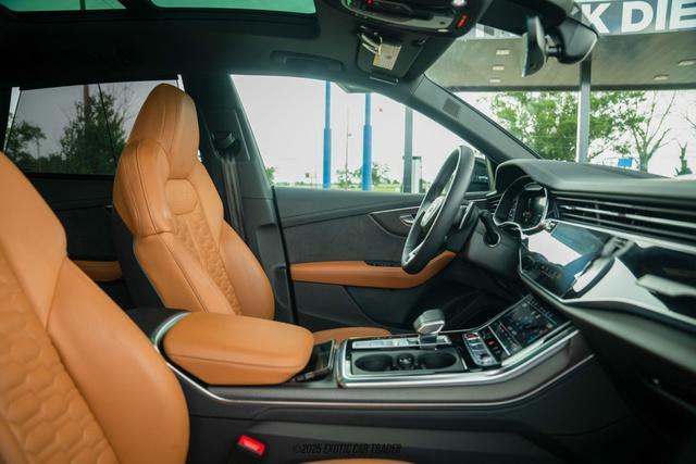 Photo of 2024 Mythos Black Metallic Audi RS Q8