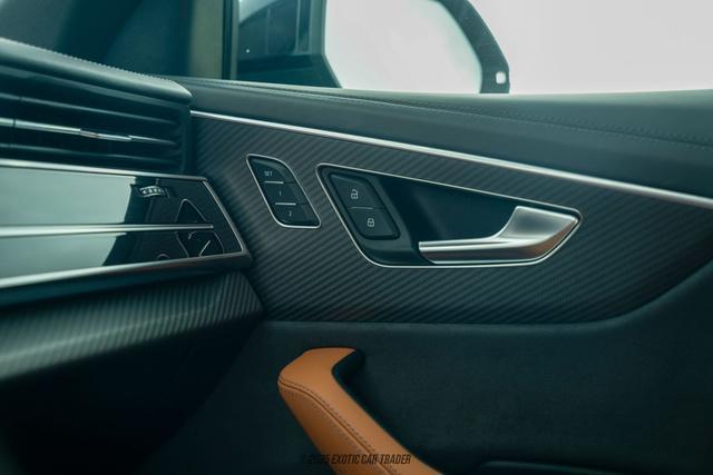Photo of 2024 Mythos Black Metallic Audi RS Q8