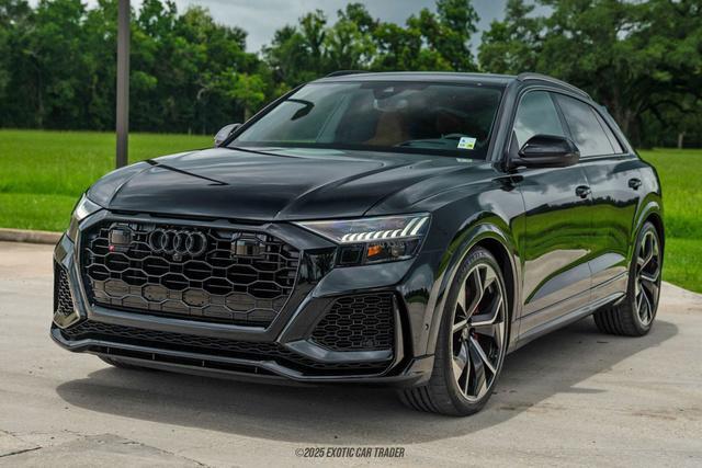 Photo of 2024 Mythos Black Metallic Audi RS Q8
