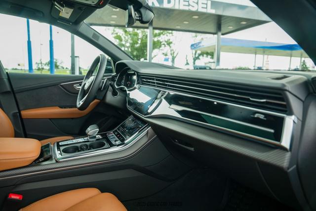 Photo of 2024 Mythos Black Metallic Audi RS Q8