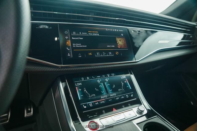Photo of 2024 Mythos Black Metallic Audi RS Q8