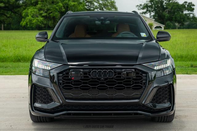 Photo of 2024 Mythos Black Metallic Audi RS Q8