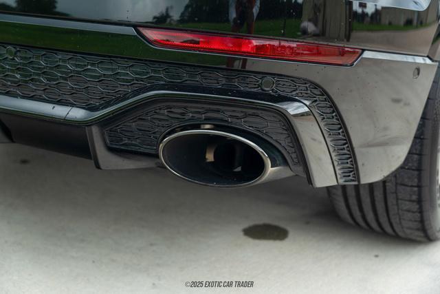 Photo of 2024 Mythos Black Metallic Audi RS Q8