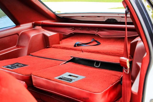 Photo of 1984 White Ford Mustang