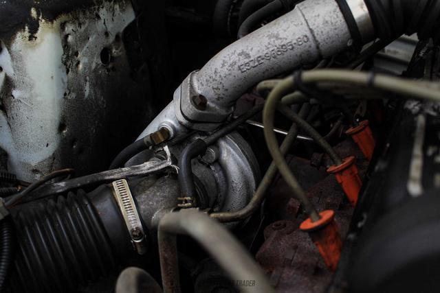 Photo of 1984 White Ford Mustang