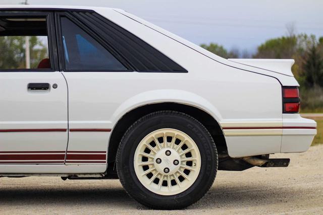 Photo of 1984 White Ford Mustang
