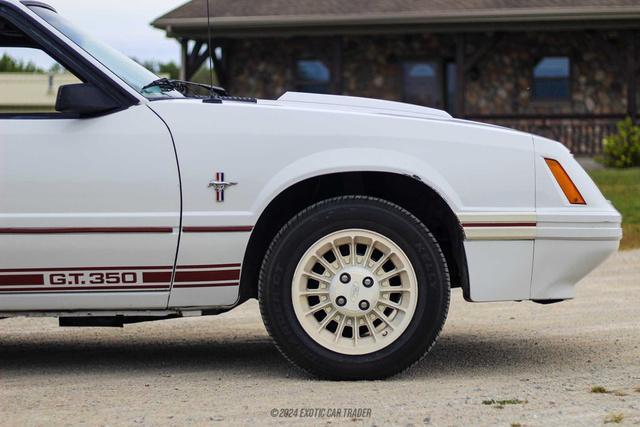 Photo of 1984 White Ford Mustang