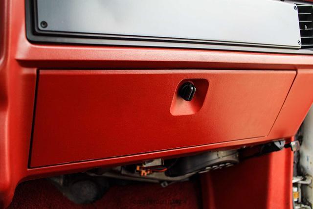Photo of 1984 White Ford Mustang