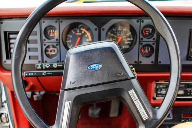 Photo of 1984 White Ford Mustang