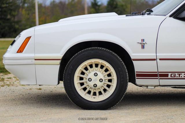 Photo of 1984 White Ford Mustang