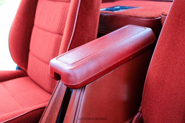 Photo of 1984 White Ford Mustang