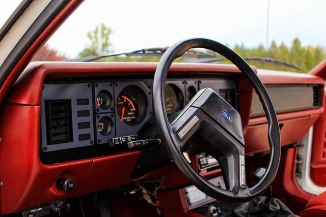 Photo of 1984 White Ford Mustang