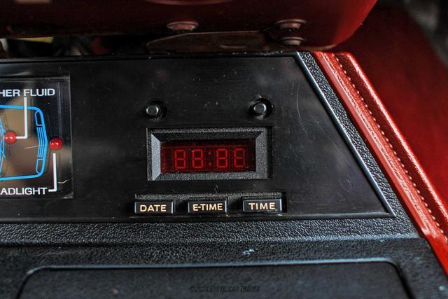 Photo of 1984 White Ford Mustang