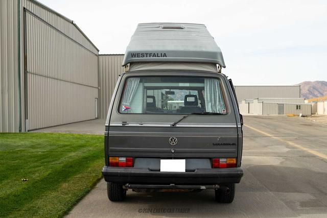 Photo of 1988 Gray Volkswagen Vanagon