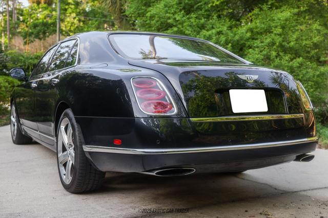 Photo of 2016 Red Bentley Mulsanne