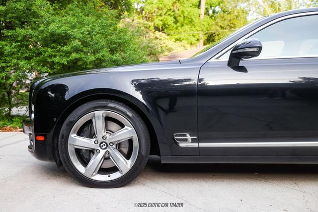 Photo of 2016 Red Bentley Mulsanne