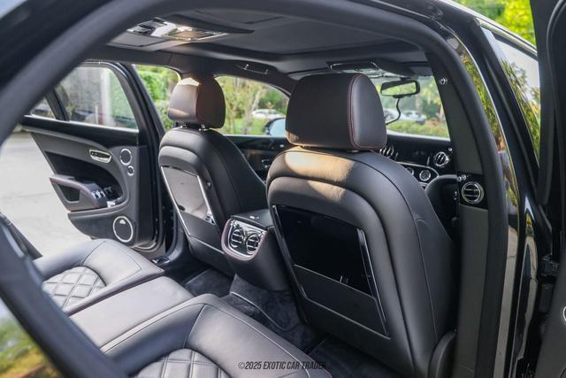 Photo of 2016 Red Bentley Mulsanne