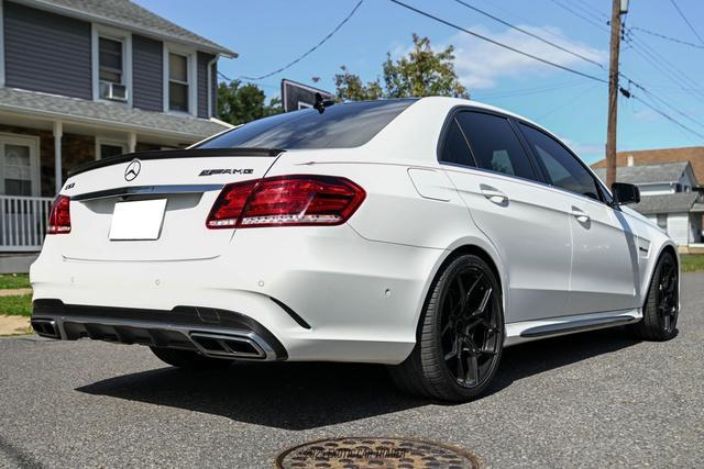 Photo of 2015 Polar White Mercedes-Benz E-Class