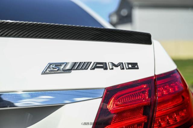 Photo of 2015 Polar White Mercedes-Benz E-Class